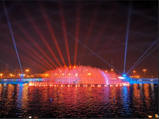 Spectacle de fontaine d'eau dansante musicale à grande échelle de Blouvard de la saison saoudienne de Riyad avec des lumières RVB